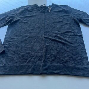 Lululemon grey and black mesh top